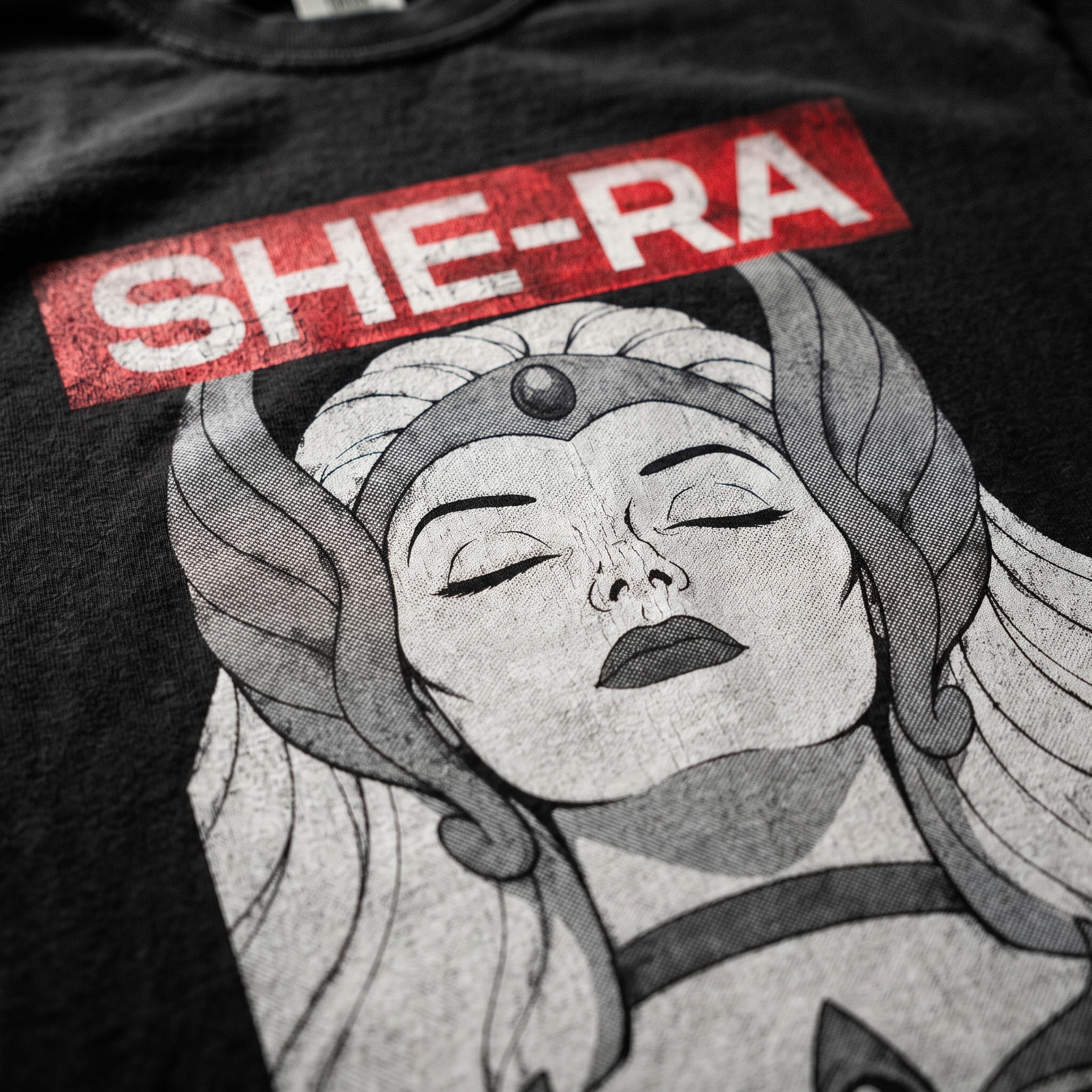 She-Ra Halftone Graphic Tee-Red 2
