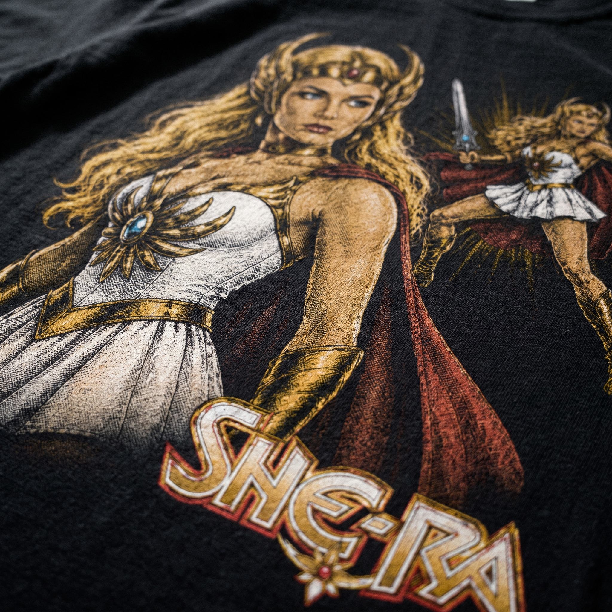 She-Ra T-Shirt | Halftone Glitter